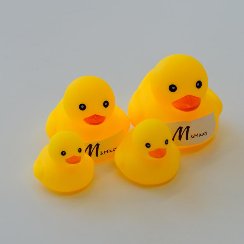 M&Miucy Bath Toys Yellow Duck, Floating Duckies for Kids' Water Play